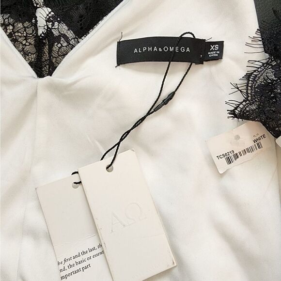 Alpha and omega - Picture 4 of 6